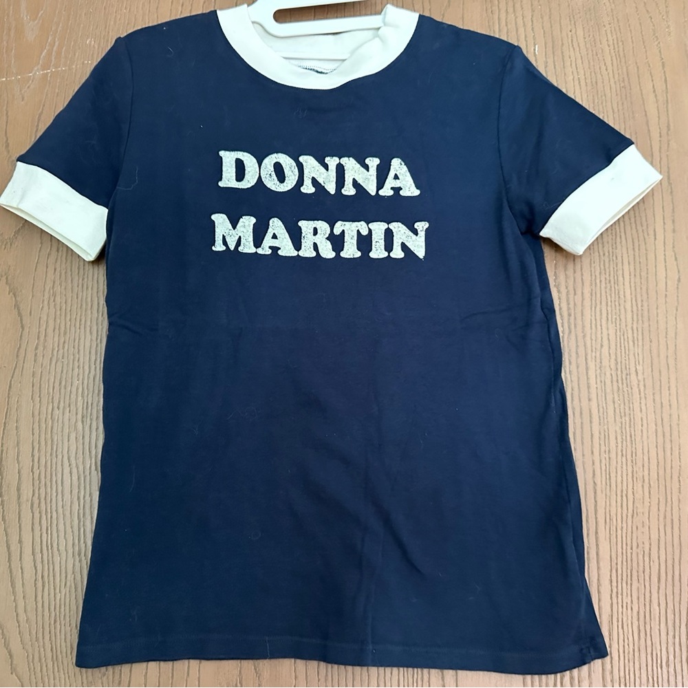 90210 fans? Donna Martin fans?  Tori Spelling fans? Great Halloween costume.